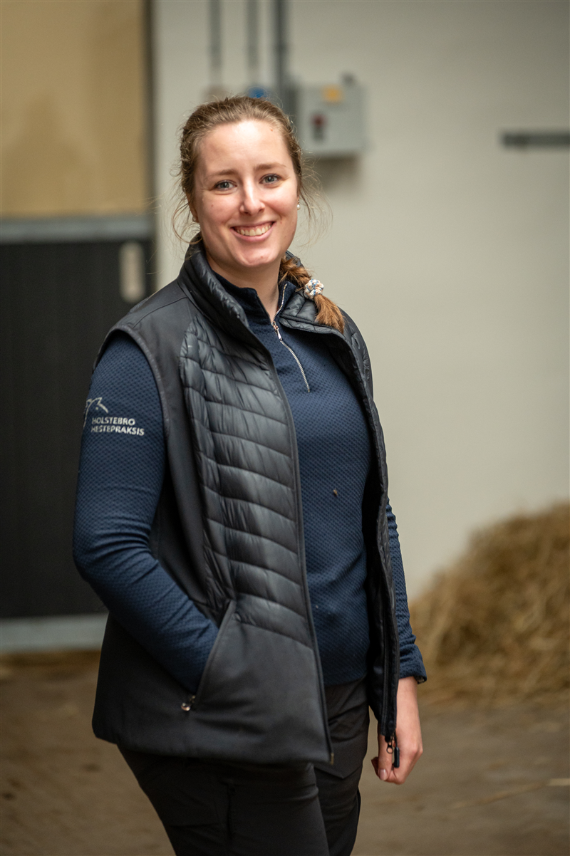 Matilde Anholm Østergaard
Dyrlæge
matilde@holstebrohestepraksis.dk
